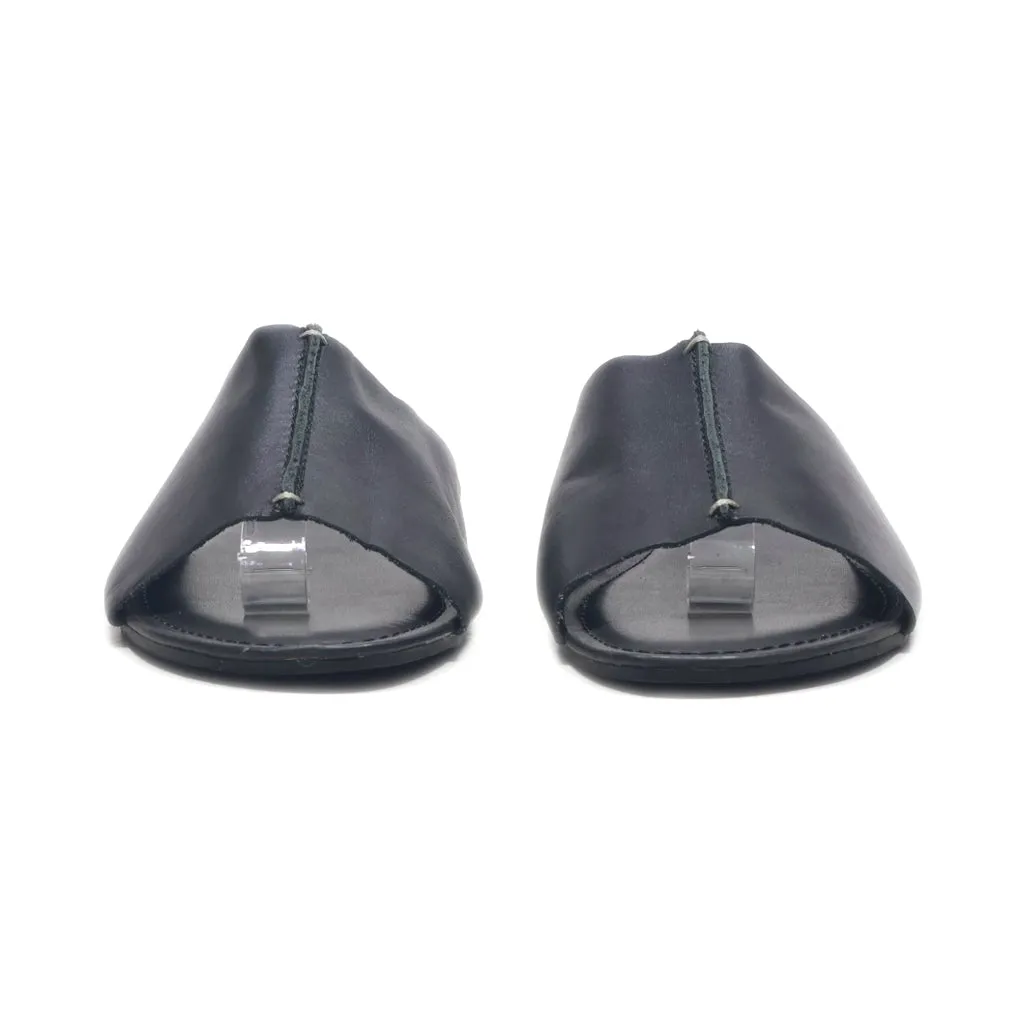Gap Flat Sandals Leather Black Colour For Women
