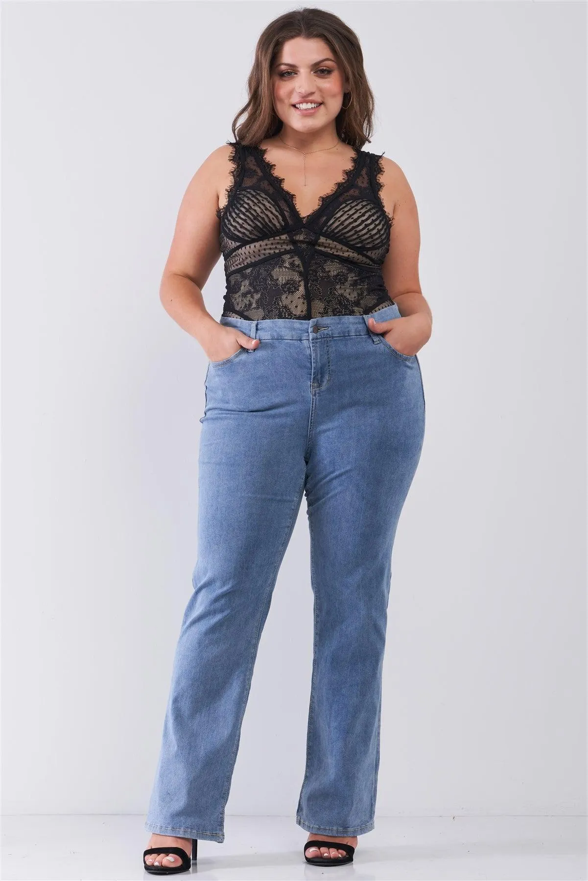 Junior Plus Mid-Wash Blue Denim Low-Rise Wide-Leg Upsized Basic Dad Jeans /1-2-3-2-1-1