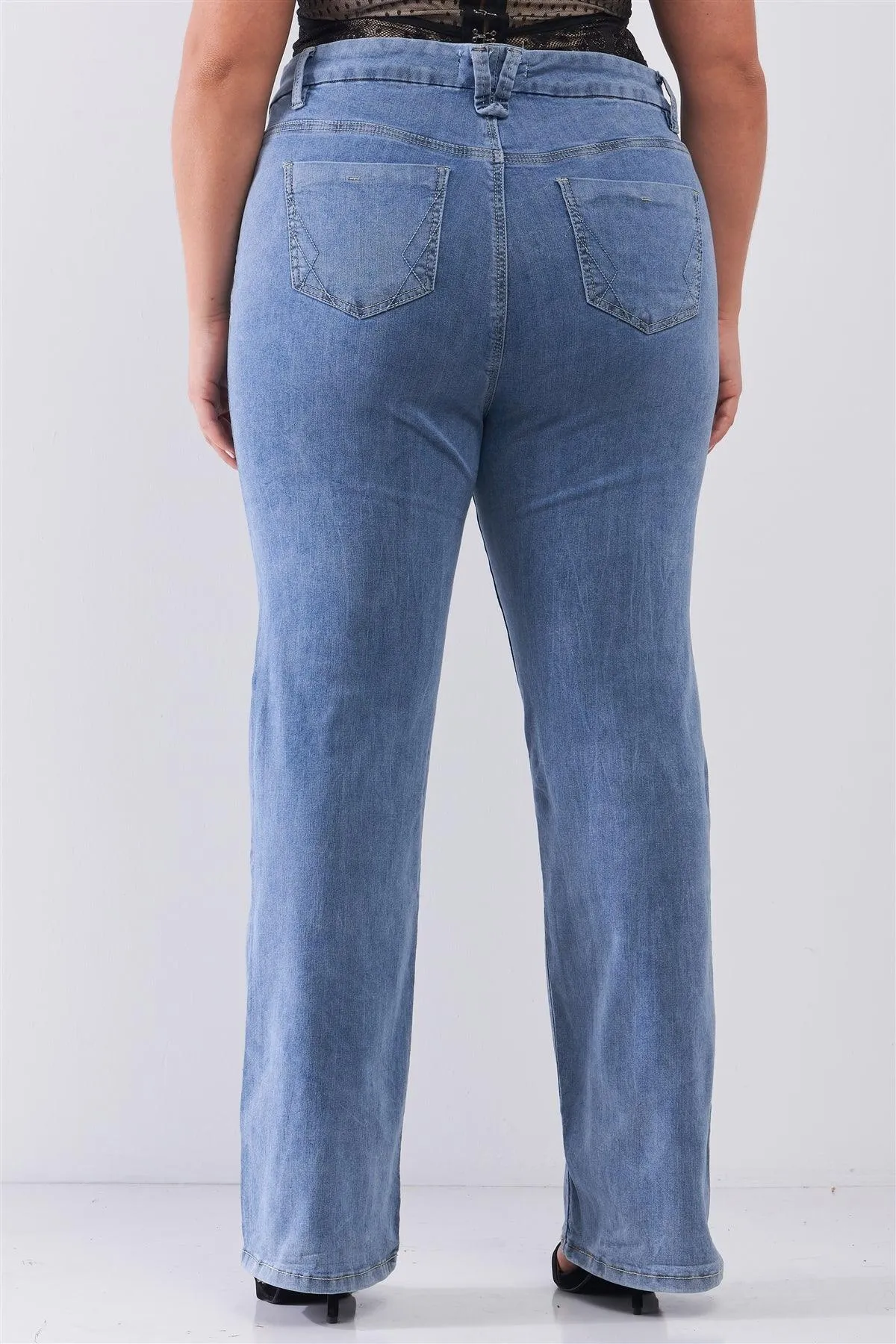 Junior Plus Mid-Wash Blue Denim Low-Rise Wide-Leg Upsized Basic Dad Jeans /1-2-3-2-1-1
