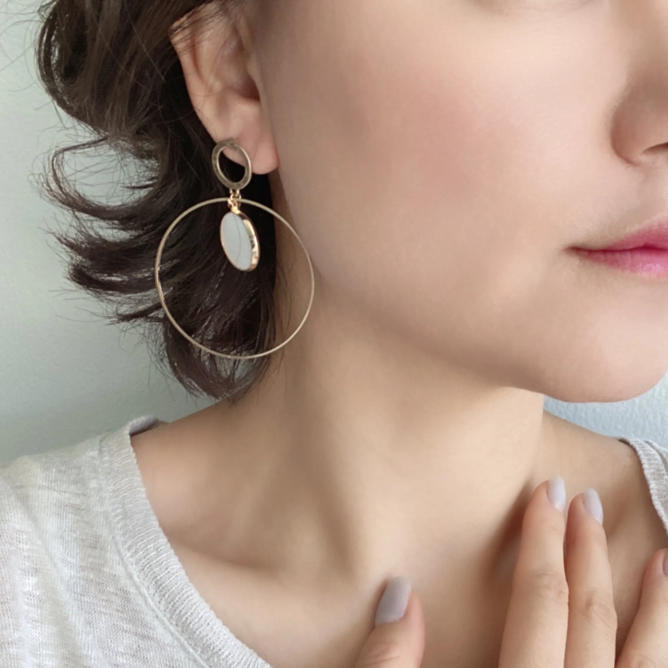 Mother Of Pearl Dangled Earring