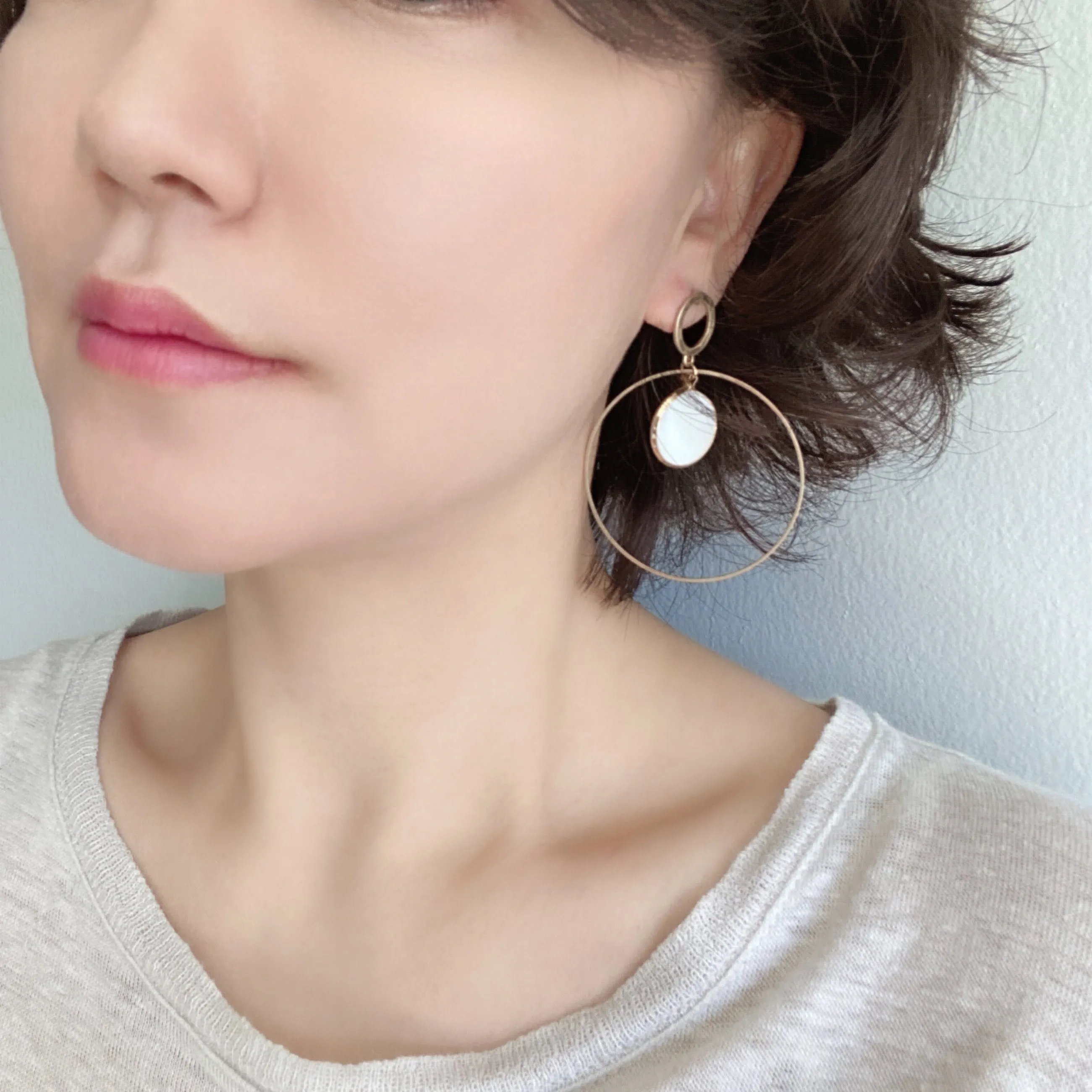 Mother Of Pearl Dangled Earring