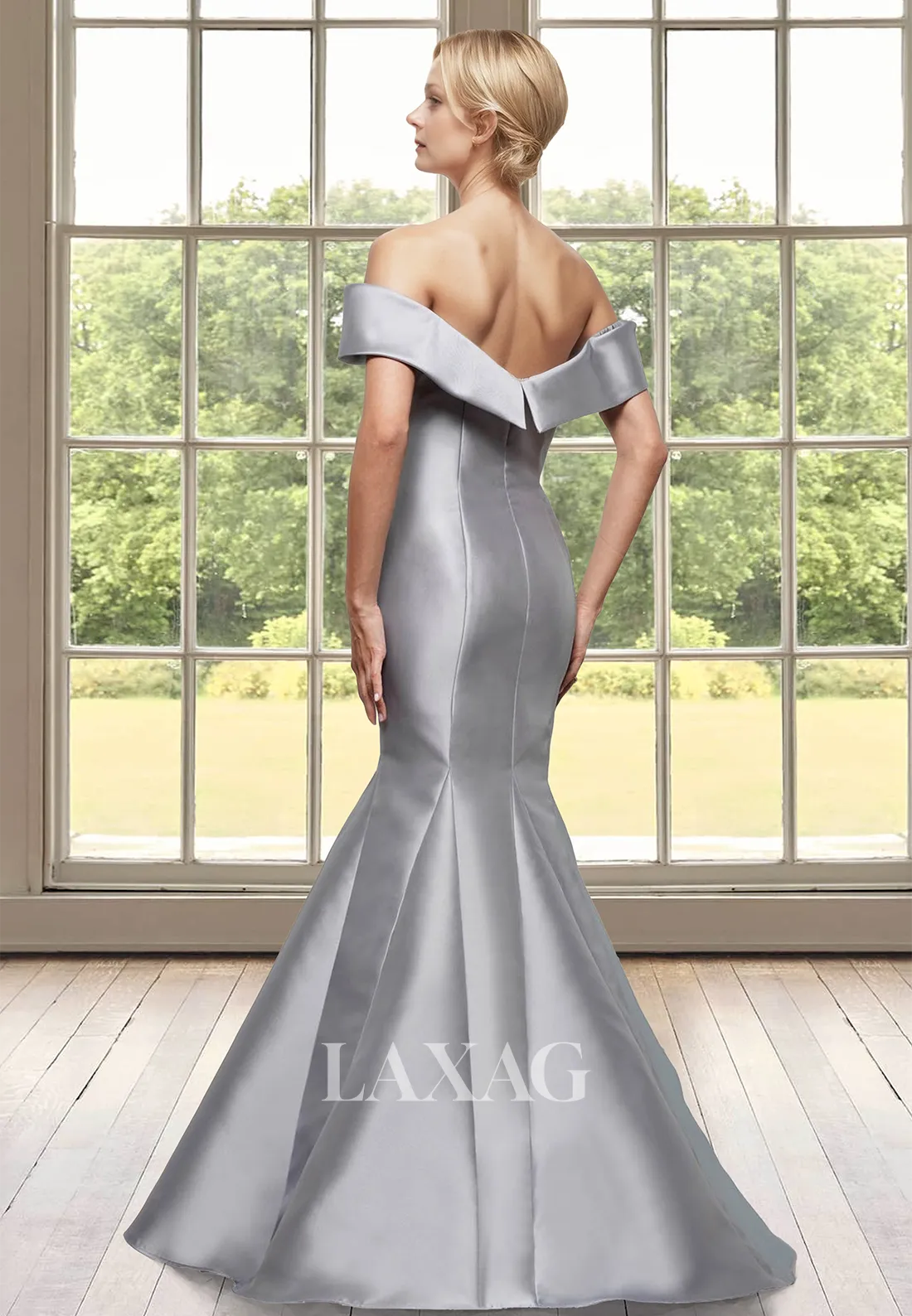 Off-Shoulder V-Neck Sleeveless Mearmaid Mother of the Bride Dress Lace Applique Satin Cocktail Gowns